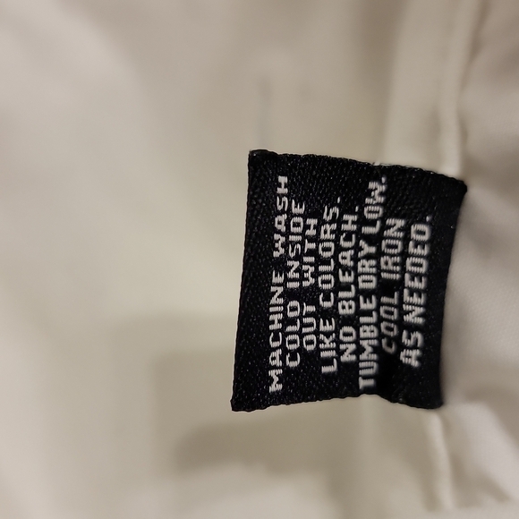 Rue 21 High Waisted White Cuffed Shorts Size 3/4 Excellent Condition - Picture 9 of 12